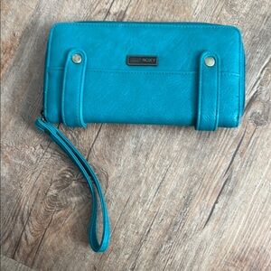 Roxy Turquoise Wristlet Wallet